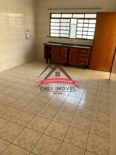 Casa à venda com 3 quartos, 270m² - Foto 3