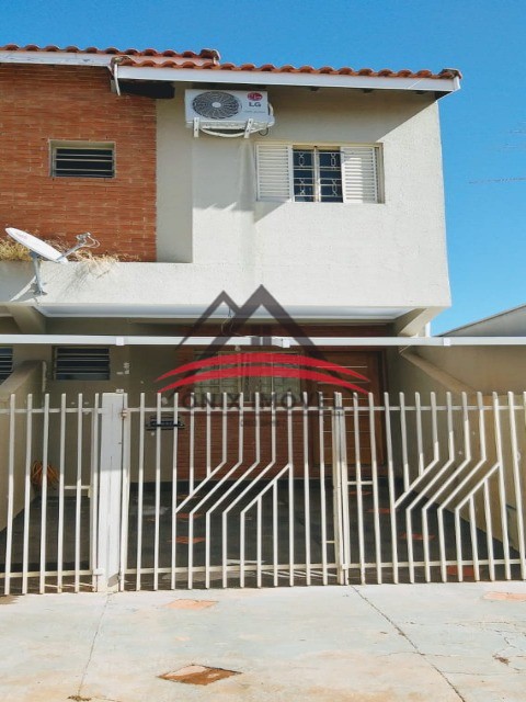 Sobrado à venda com 2 quartos, 65m² - Foto 1