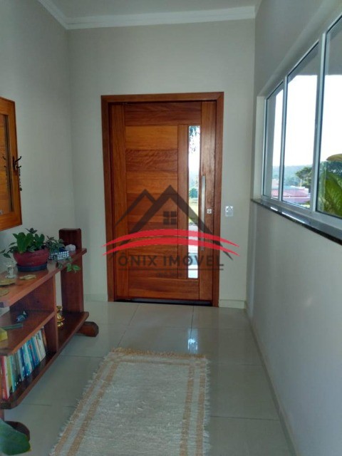 Casa de Condomínio à venda com 3 quartos, 423m² - Foto 2