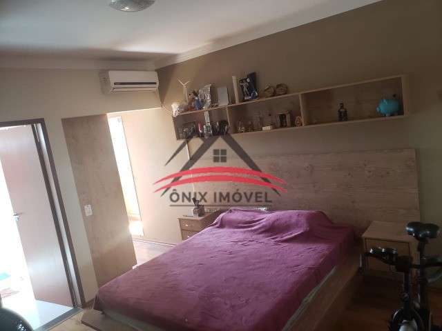 Casa à venda com 3 quartos, 340m² - Foto 7