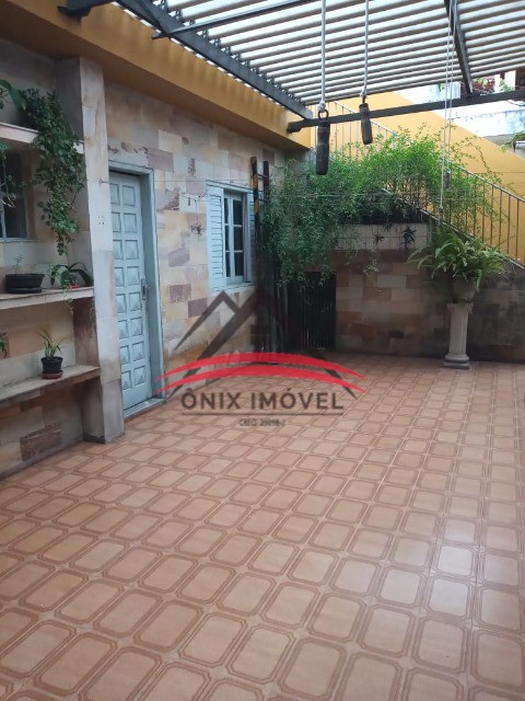 Casa à venda com 4 quartos, 250m² - Foto 19