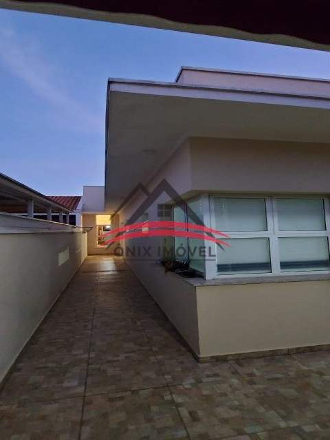 Casa à venda com 2 quartos, 250m² - Foto 9