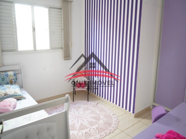 Casa à venda com 2 quartos, 109m² - Foto 2