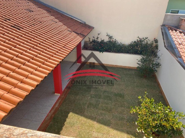 Casa à venda com 3 quartos, 250m² - Foto 29