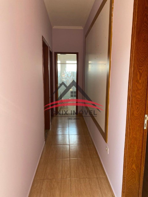 Casa à venda com 3 quartos, 250m² - Foto 25