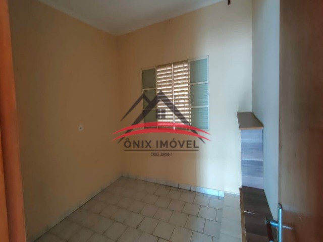 Casa à venda com 2 quartos, 330m² - Foto 11