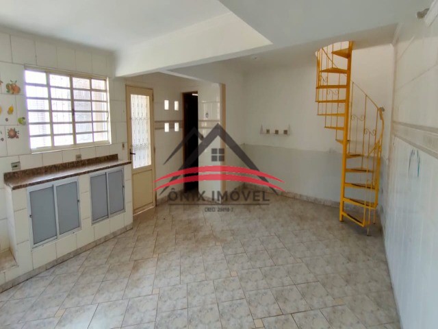 Casa à venda com 2 quartos, 330m² - Foto 5