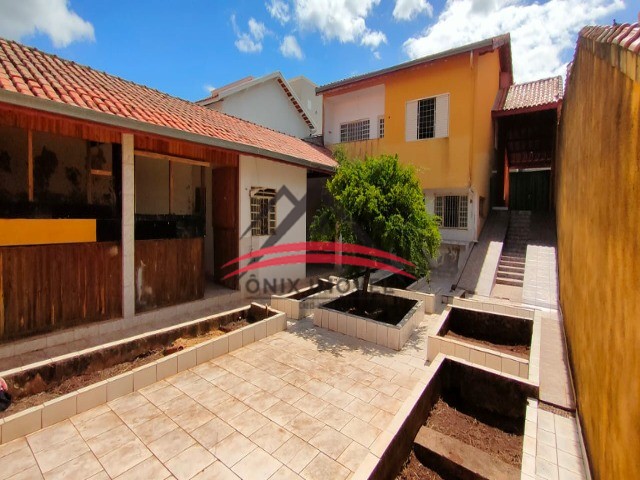 Casa à venda com 2 quartos, 330m² - Foto 23