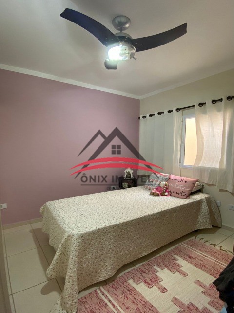 Casa de Condomínio à venda com 3 quartos, 250m² - Foto 4