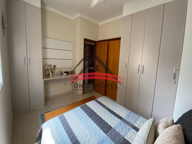 Casa de Condomínio à venda com 3 quartos, 250m² - Foto 6