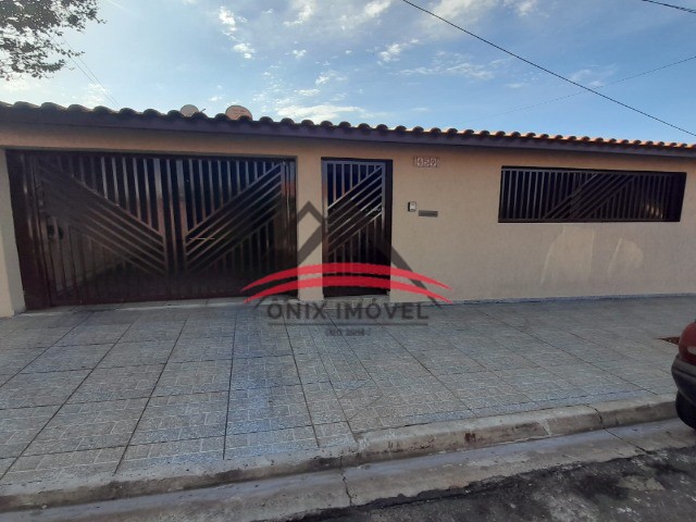 Casa à venda com 3 quartos, 170m² - Foto 1