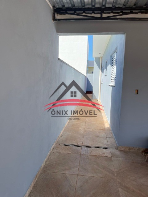 Casa à venda com 3 quartos, 140m² - Foto 2