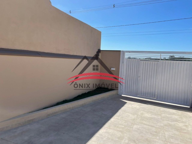 Casa à venda com 3 quartos, 150m² - Foto 2