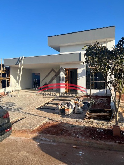 Casa de Condomínio à venda com 3 quartos, 190m² - Foto 1