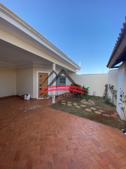 Casa à venda com 3 quartos, 175m² - Foto 2