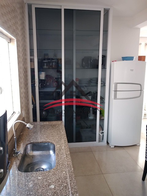 Casa à venda com 3 quartos, 96m² - Foto 12