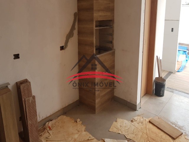 Casa à venda com 3 quartos, 107m² - Foto 2