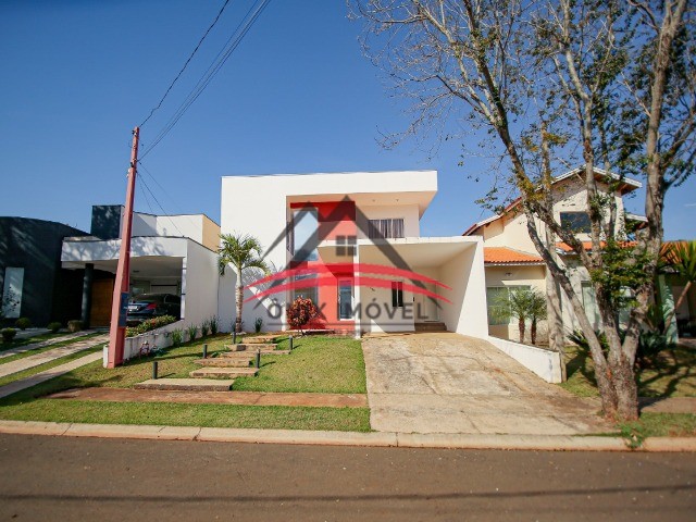 Casa de Condomínio à venda com 3 quartos, 250m² - Foto 1