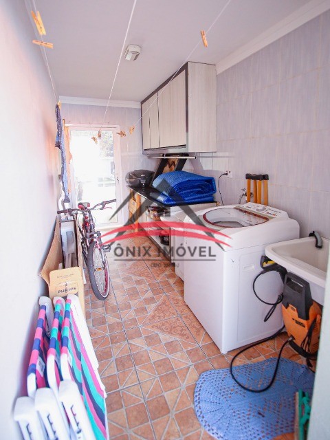 Casa de Condomínio à venda com 3 quartos, 250m² - Foto 4