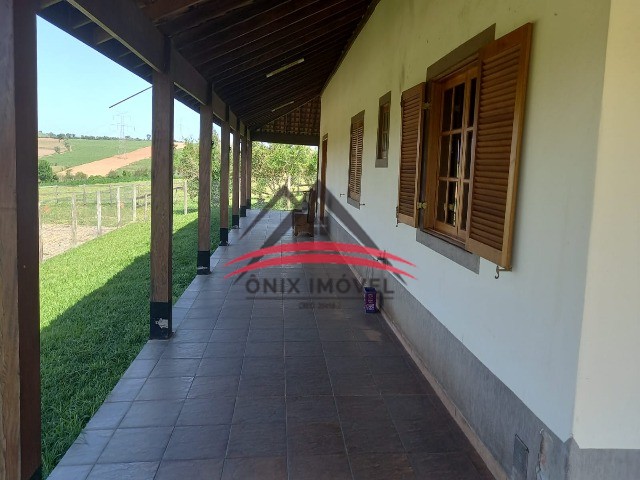 Chácara à venda com 3 quartos, 400m² - Foto 13