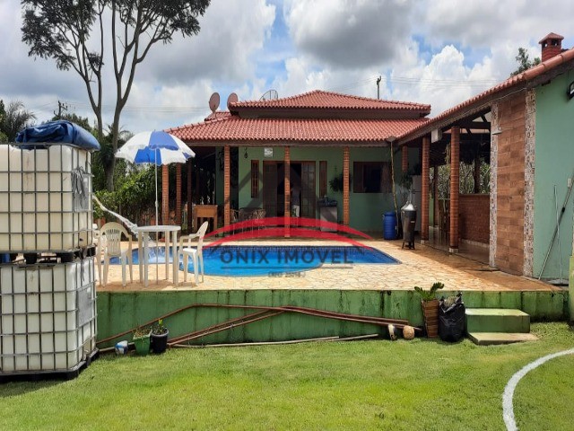 Fazenda à venda com 4 quartos, 1000m² - Foto 1