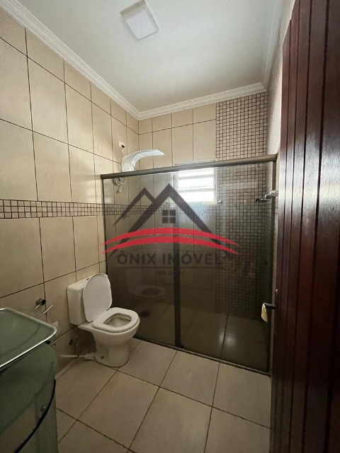 Casa à venda com 2 quartos, 360m² - Foto 8