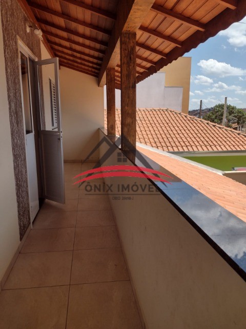 Casa à venda com 2 quartos, 160m² - Foto 3