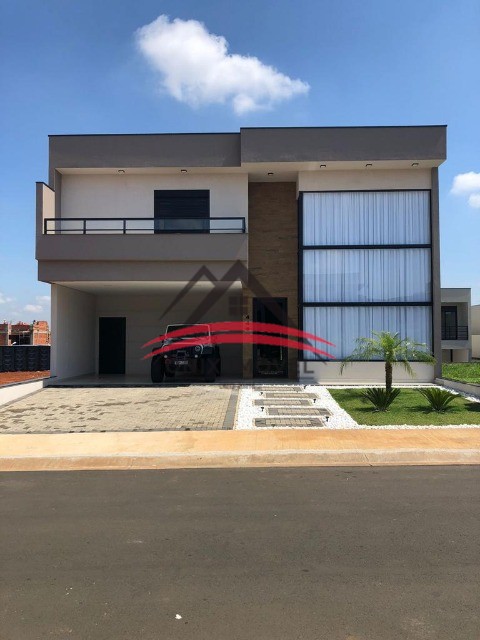 Casa à venda com 3 quartos, 300m² - Foto 1