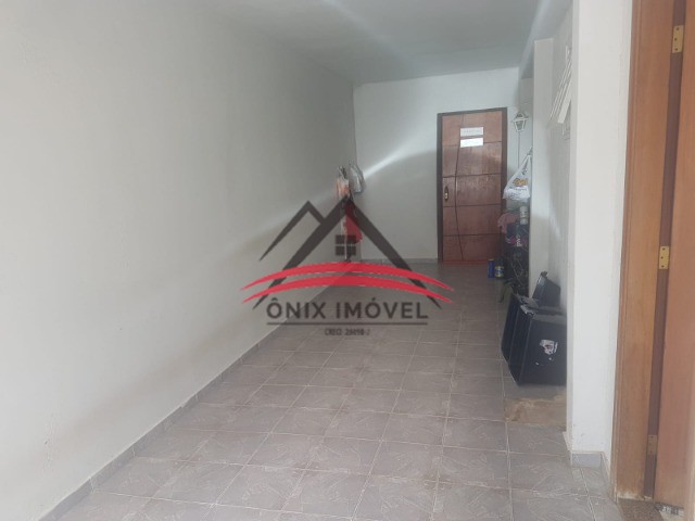 Casa à venda com 3 quartos, 300m² - Foto 8