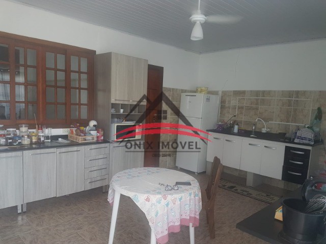 Casa à venda com 3 quartos, 300m² - Foto 11