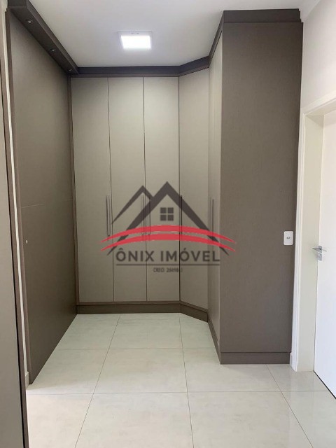 Casa à venda com 3 quartos, 300m² - Foto 19