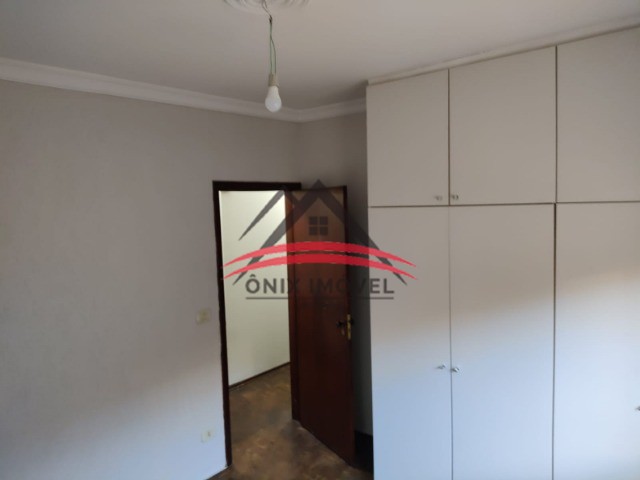 Casa à venda com 2 quartos, 600m² - Foto 8