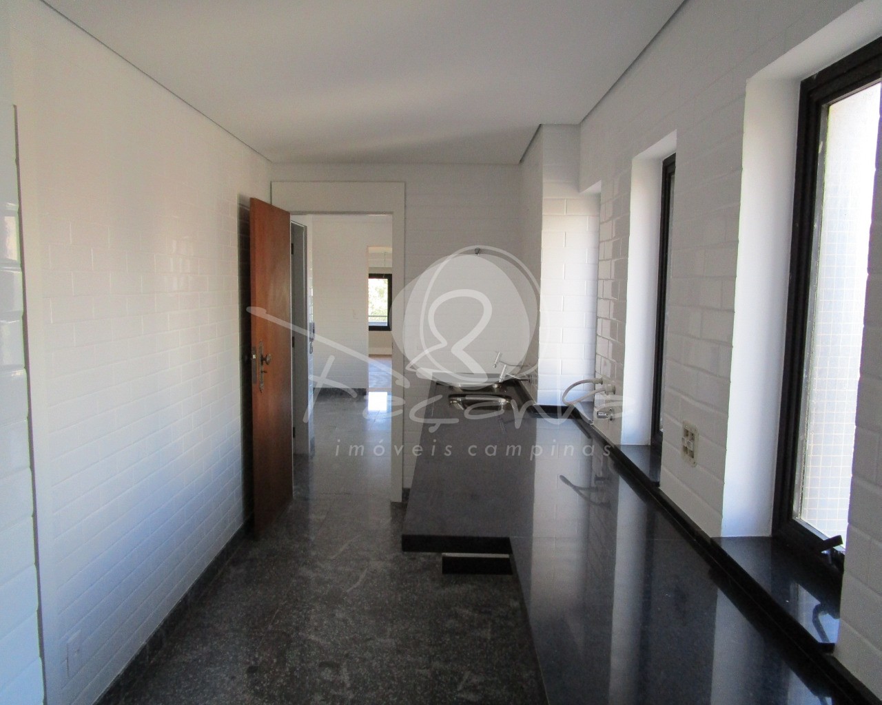 Apartamento à venda com 3 quartos, 230m² - Foto 18