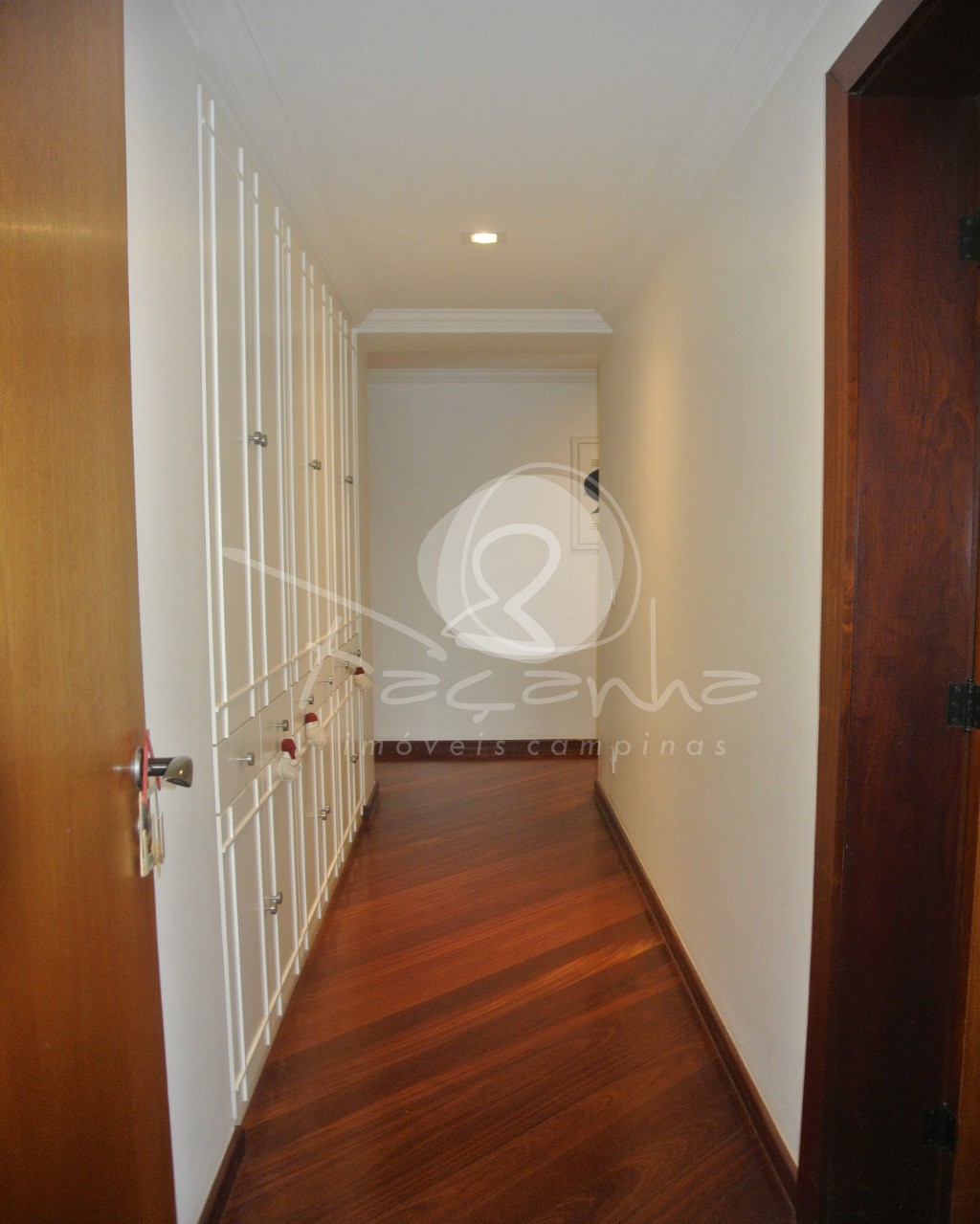 Apartamento à venda com 4 quartos, 238m² - Foto 13