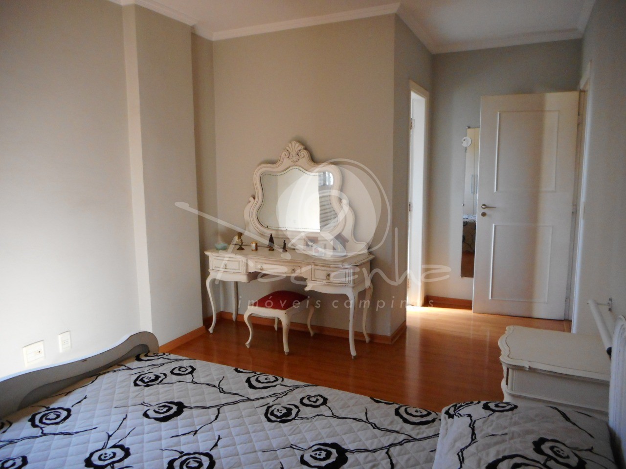 Apartamento à venda com 4 quartos, 216m² - Foto 25