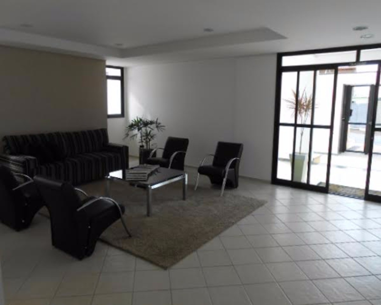 Apartamento à venda com 2 quartos, 65m² - Foto 12