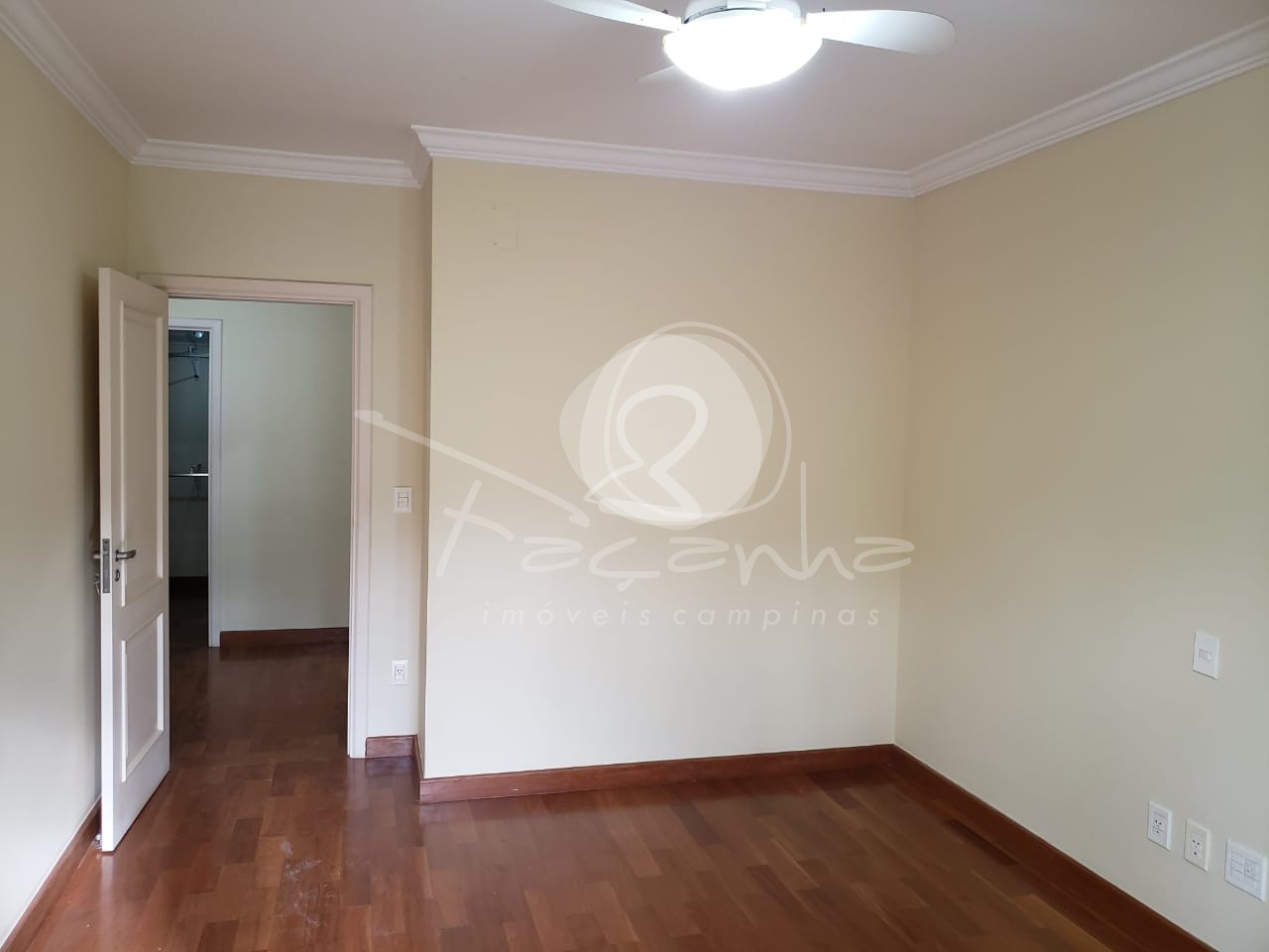 Casa de Condomínio à venda com 5 quartos, 600m² - Foto 10