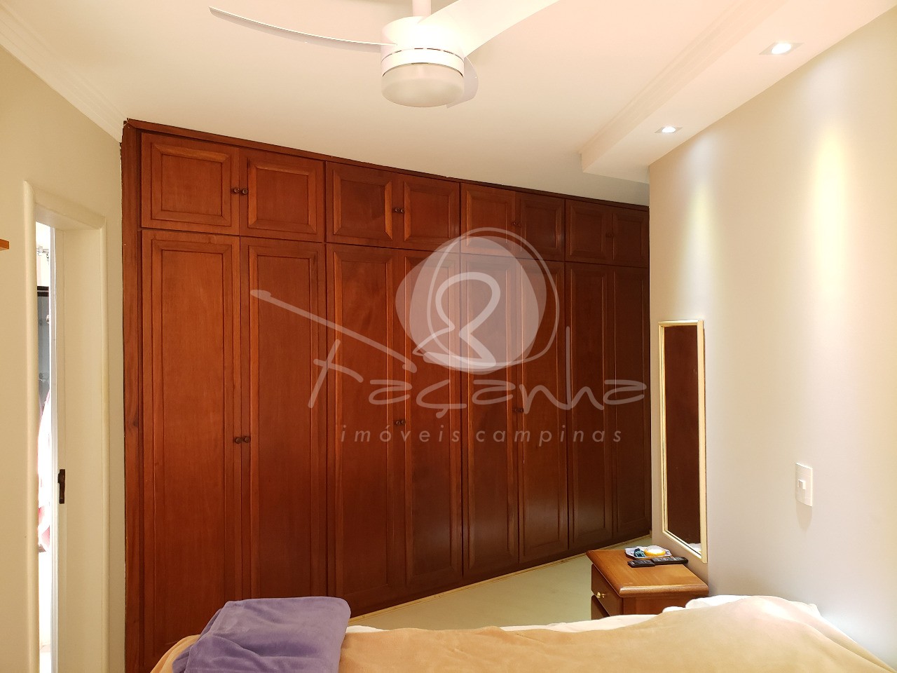 Apartamento à venda com 3 quartos, 145m² - Foto 4