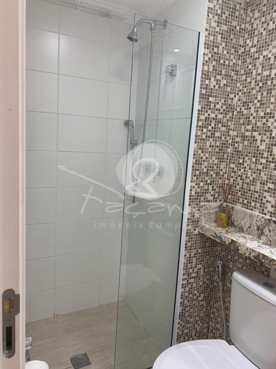 Apartamento à venda com 2 quartos, 64m² - Foto 19