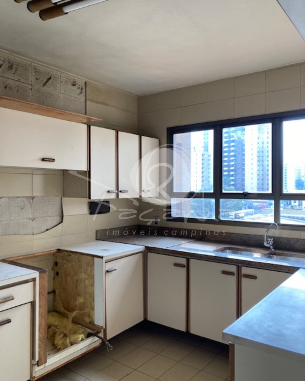 Apartamento à venda com 3 quartos, 208m² - Foto 37