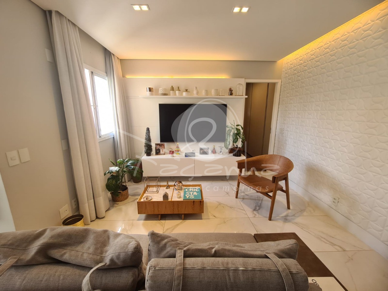 Apartamento à venda com 3 quartos, 108m² - Foto 1