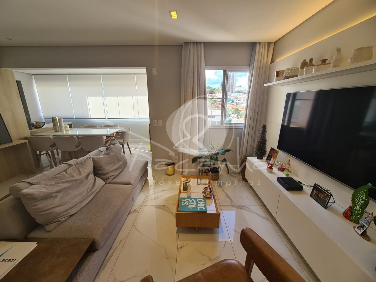 Apartamento à venda com 3 quartos, 108m² - Foto 2