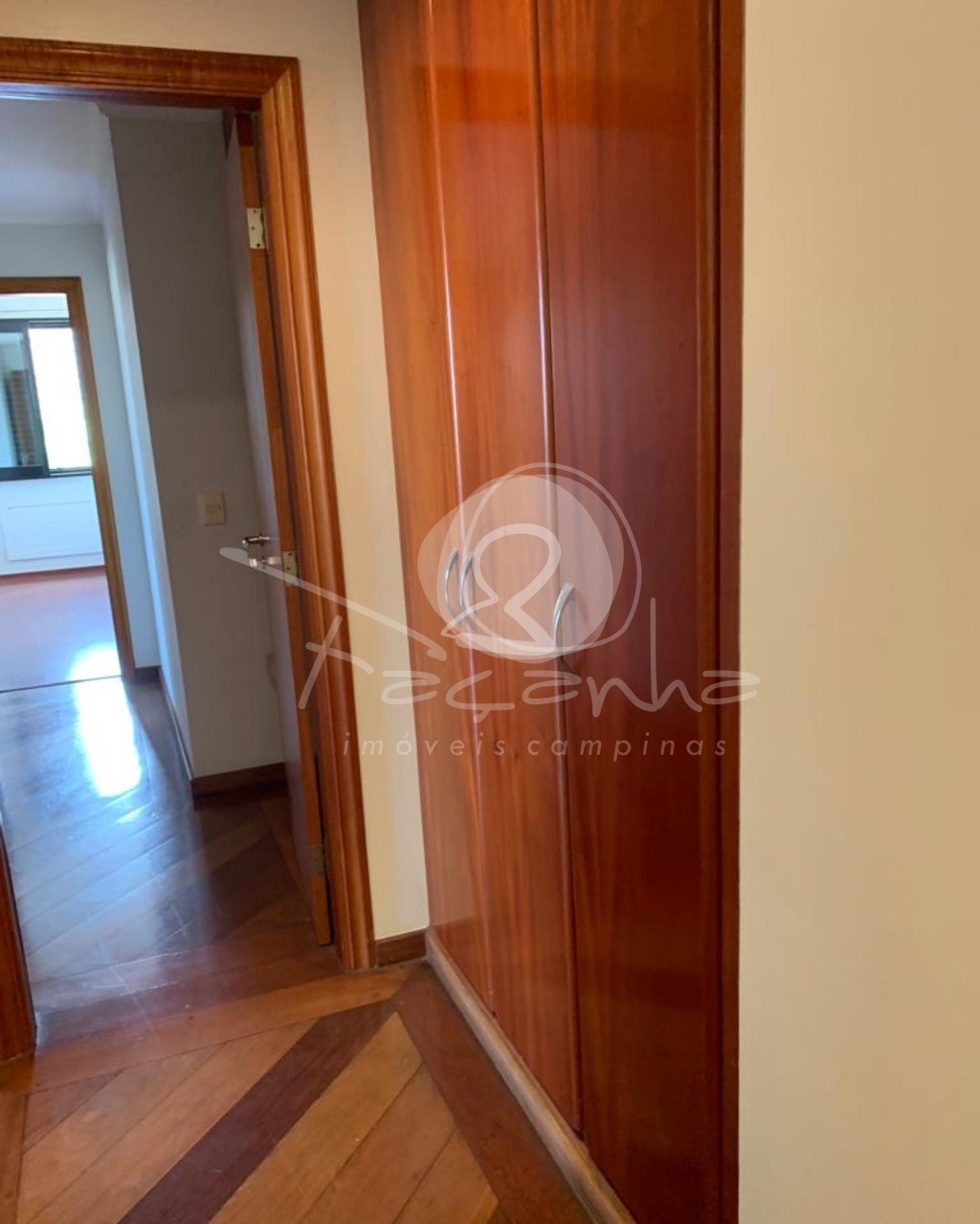 Apartamento à venda com 4 quartos, 235m² - Foto 12