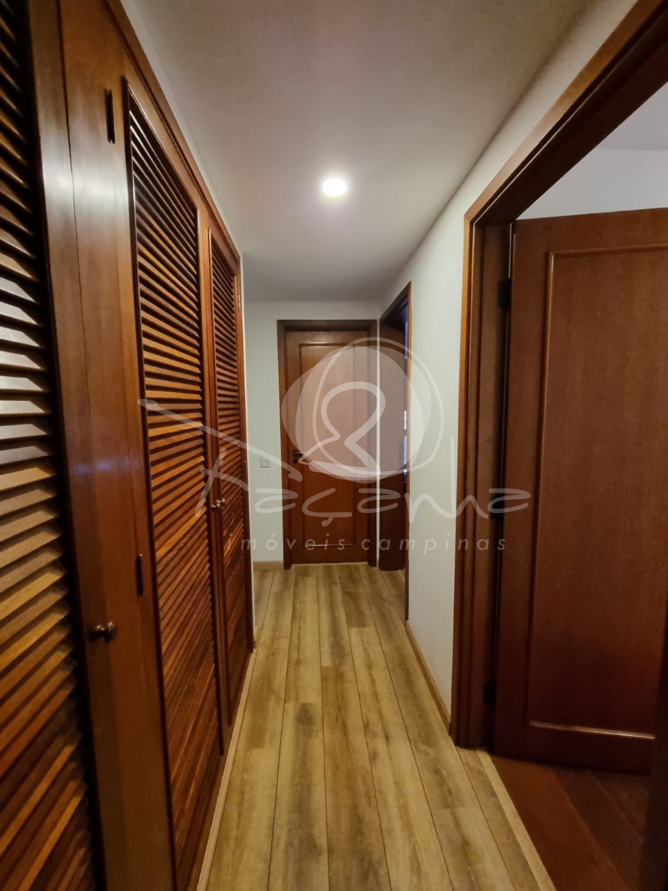 Apartamento à venda com 4 quartos, 237m² - Foto 15