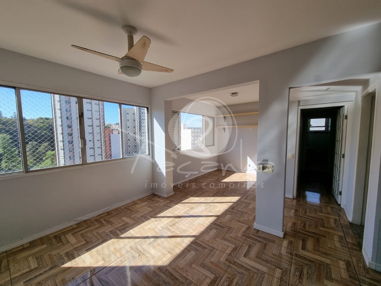 Apartamento à venda com 3 quartos, 88m² - Foto 2