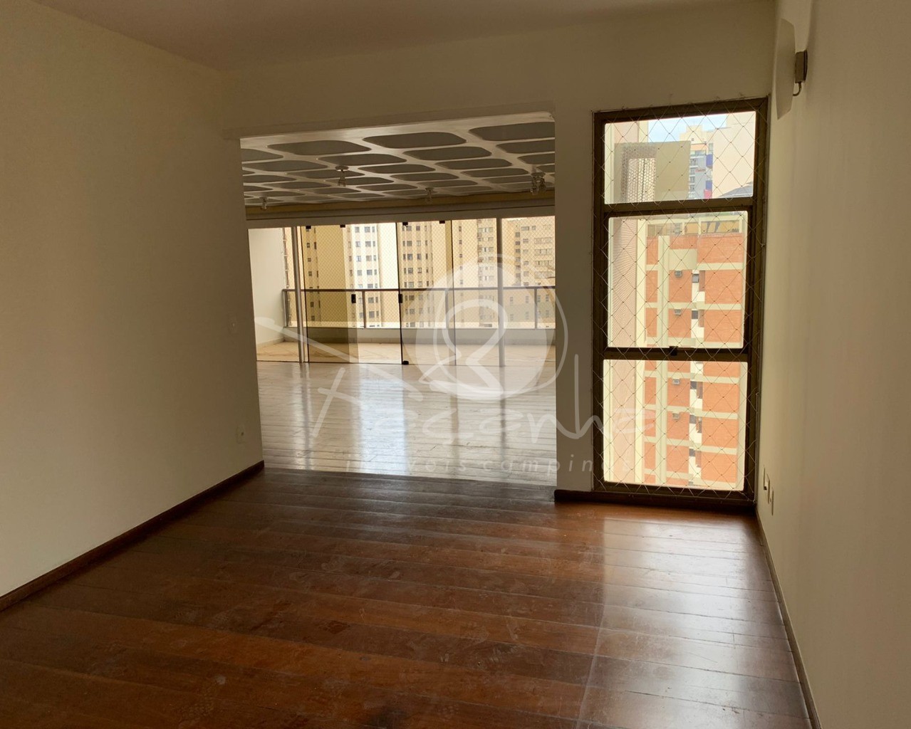 Apartamento à venda com 4 quartos, 240m² - Foto 8