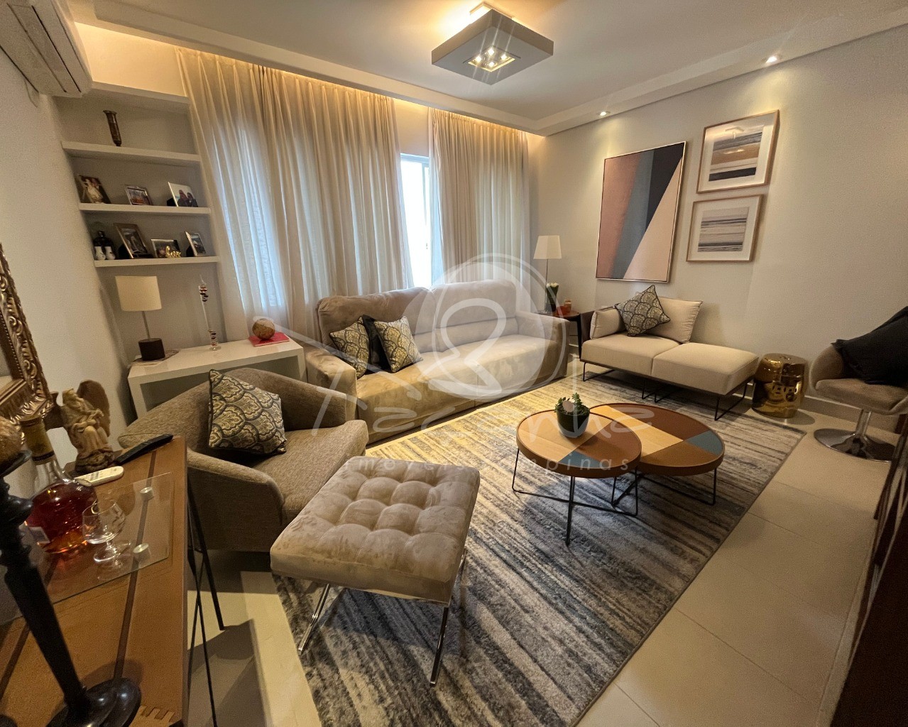 Apartamento à venda com 3 quartos, 105m² - Foto 1