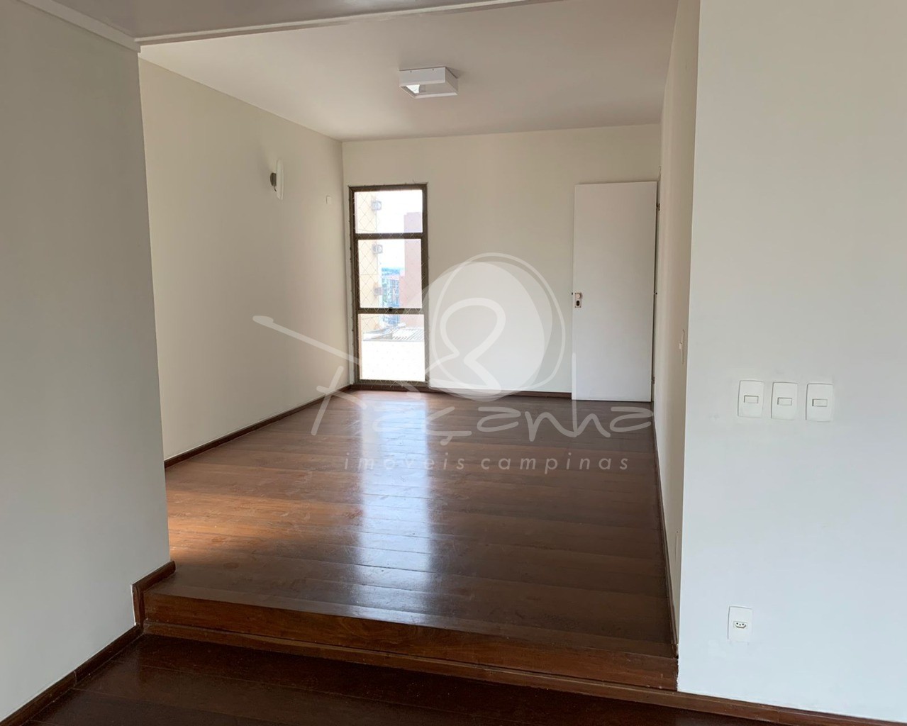 Apartamento à venda com 4 quartos, 240m² - Foto 4