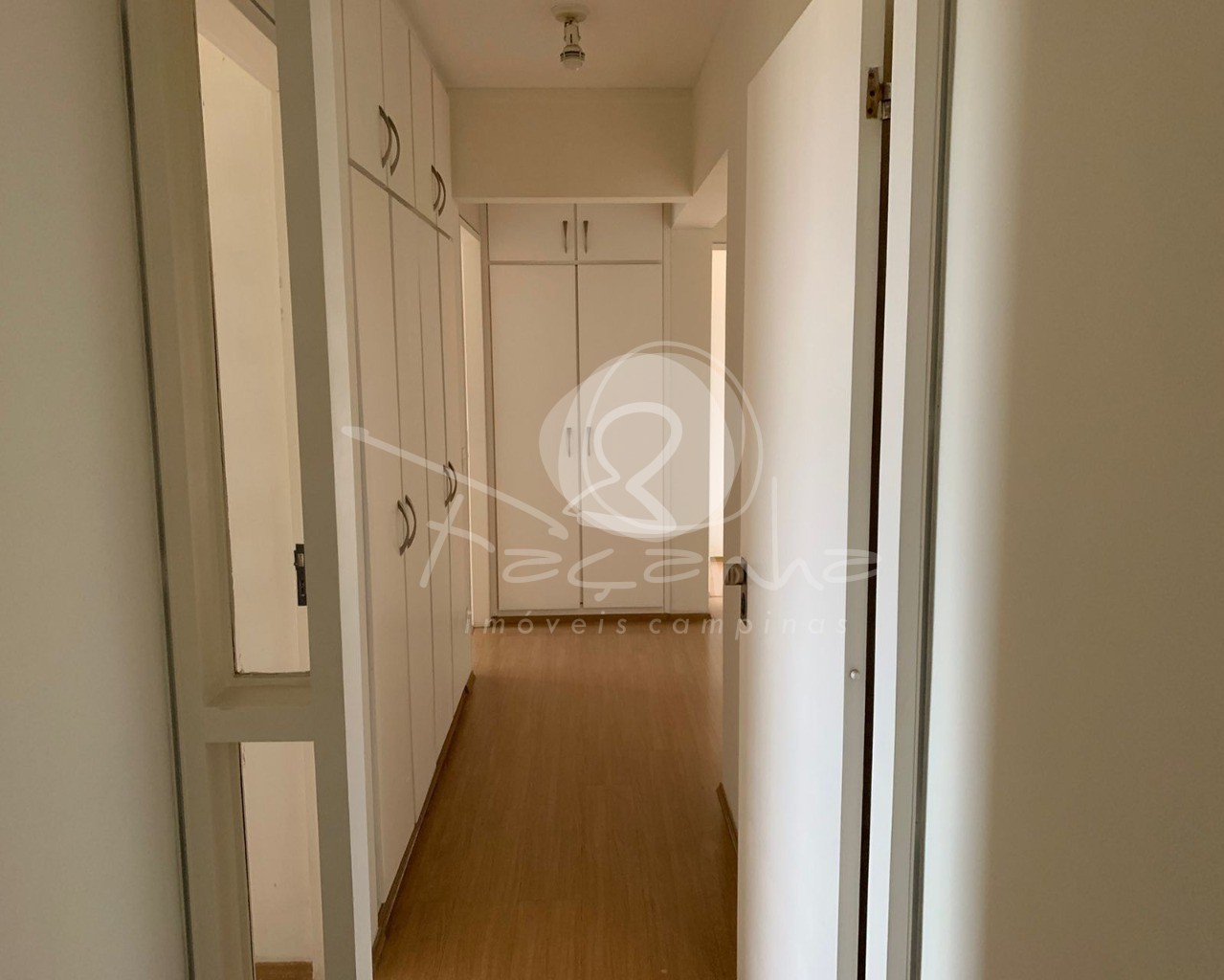 Apartamento à venda com 4 quartos, 240m² - Foto 10