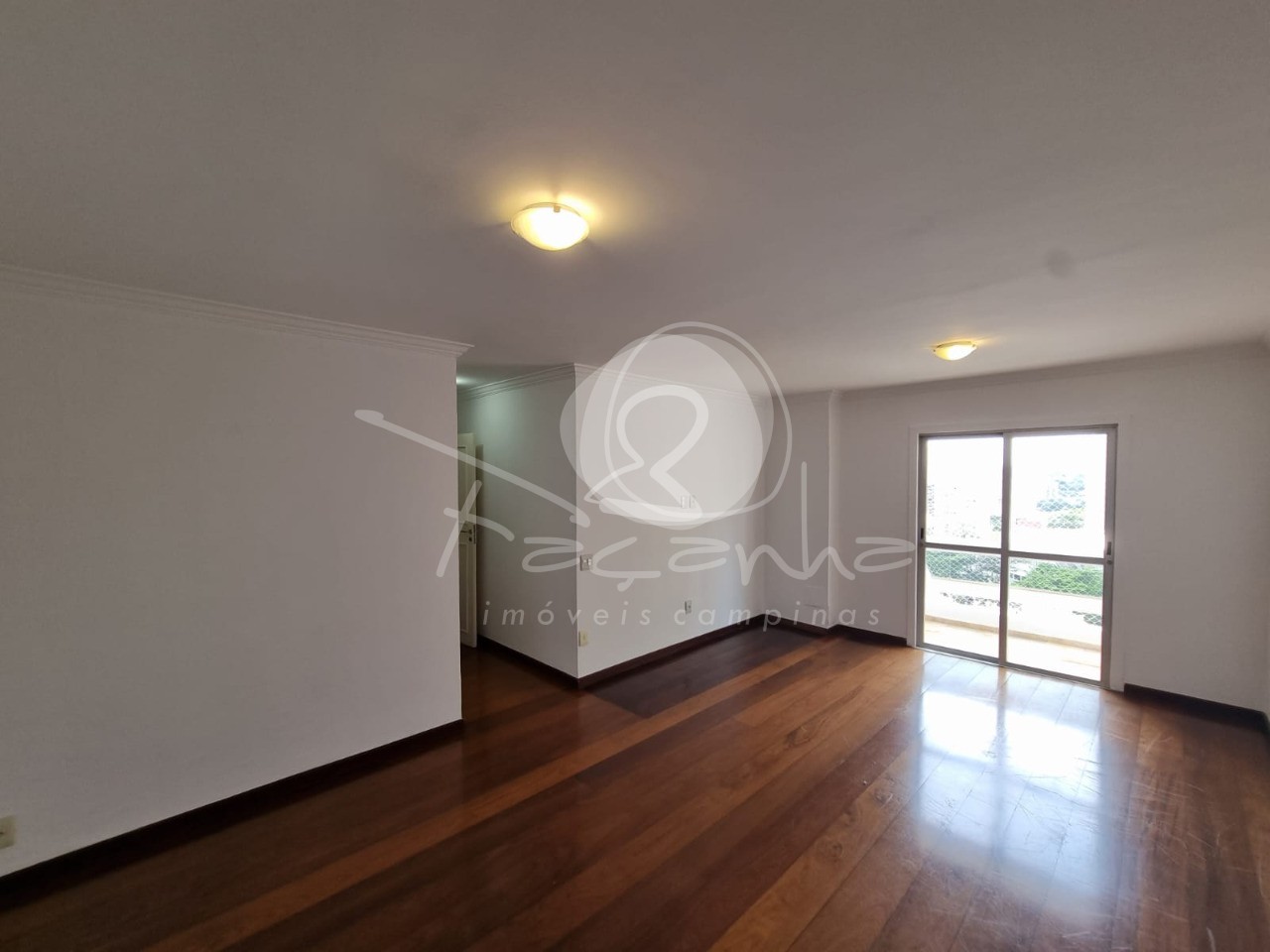 Apartamento à venda com 3 quartos, 110m² - Foto 1